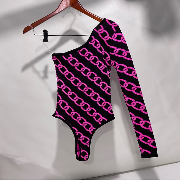 Fuchsia Chain Knit One-shoulder Bodysuit - Picture 1 of 3